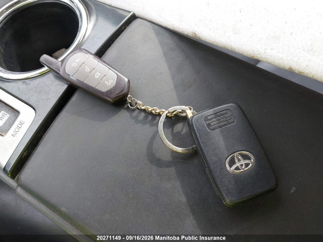 Продажа на аукционе авто 2013 Toyota Prius V, vin: JTDZN3EU6D3204683, номер лота: 20271149