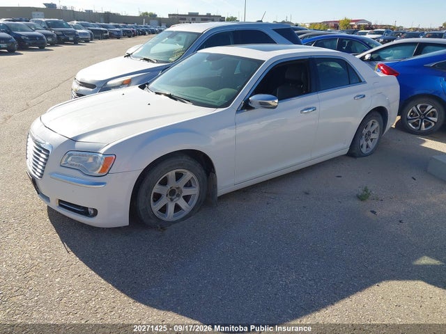 Chrysler 300C 2014 2C3CCAEG3EH264756 Image 2