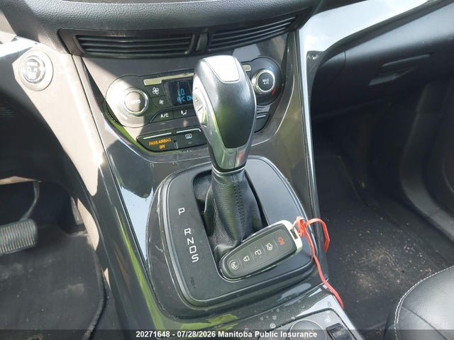 20271648 :رقم المزاد ، 1FMCU9J99GUA15940 vin ، 2016 Ford Escape Titanium مزاد بيع