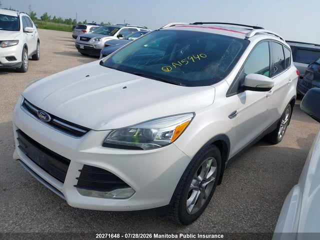 20271648 :رقم المزاد ، 1FMCU9J99GUA15940 vin ، 2016 Ford Escape Titanium مزاد بيع