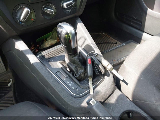 3VWD07AJ3FM338917 Volkswagen Jetta 1.8 Tsi