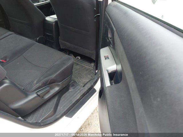 JTDZN3EU1JJ075503 Toyota PRIUS V