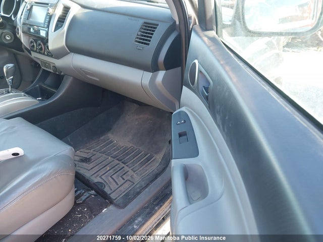 2013 Toyota Tacoma Double Cab V6 მანქანა იყიდება აუქციონზე, vin: 5TFLU4EN2DX049582, აუქციონის ნომერი: 20271759