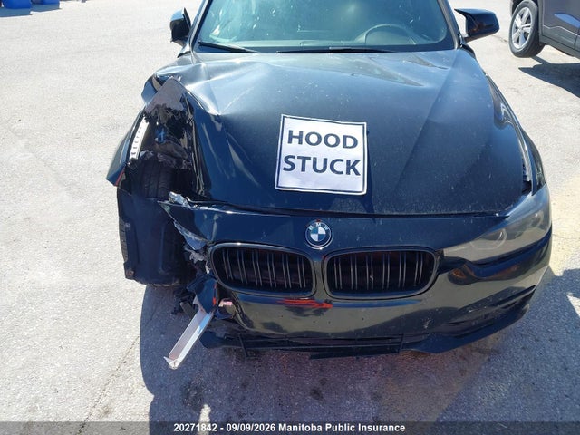 20271842 :رقم المزاد ، WBA8D9G57HNU60619 vin ، 2017 Bmw 330i Xdrive مزاد بيع