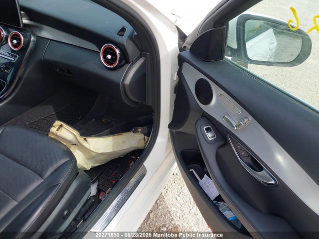 Продаж на аукціоні авто 2016 Mercedes Benz C300 4matic, vin: 55SWF4KB5GU126766, номер лоту: 20271850