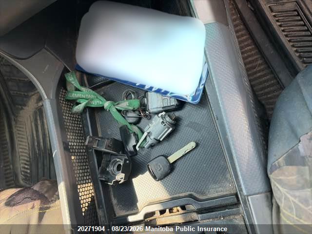 20271904 :رقم المزاد ، 2HKYF18144H000709 vin ، 2004 Honda Pilot Granite مزاد بيع