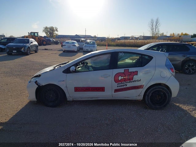 JTDKDTB36E1080699 Toyota PRIUS C