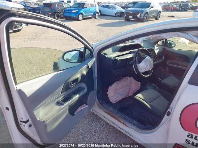 JTDKDTB36E1080699 Toyota PRIUS C
