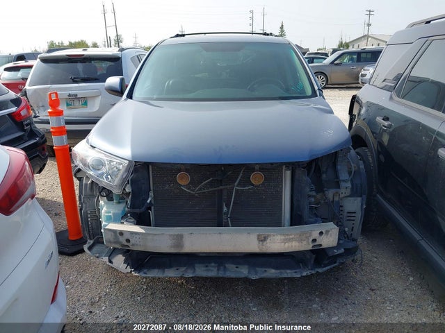 2011 Toyota Highlander V6 მანქანა იყიდება აუქციონზე, vin: 5TDBK3EH7BS090248, აუქციონის ნომერი: 20272087