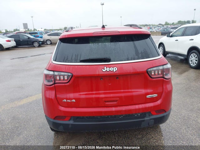 20272110 :رقم المزاد ، 3C4NJDBB0JT128087 vin ، 2018 Jeep Compass Latitude مزاد بيع