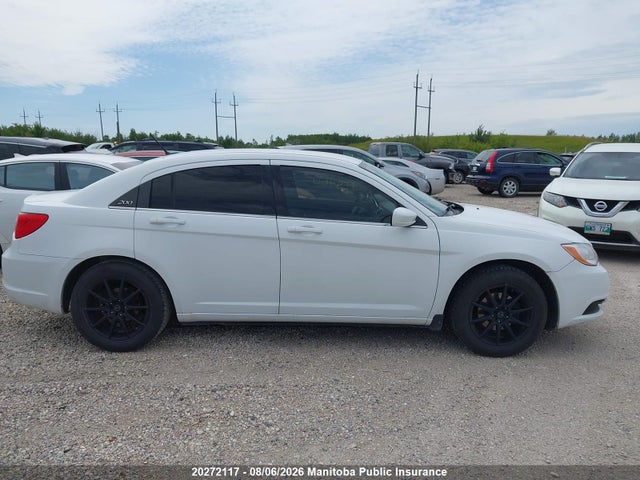 Chrysler 200 LX 2014 1C3CCBAB9EN191139 Image 13