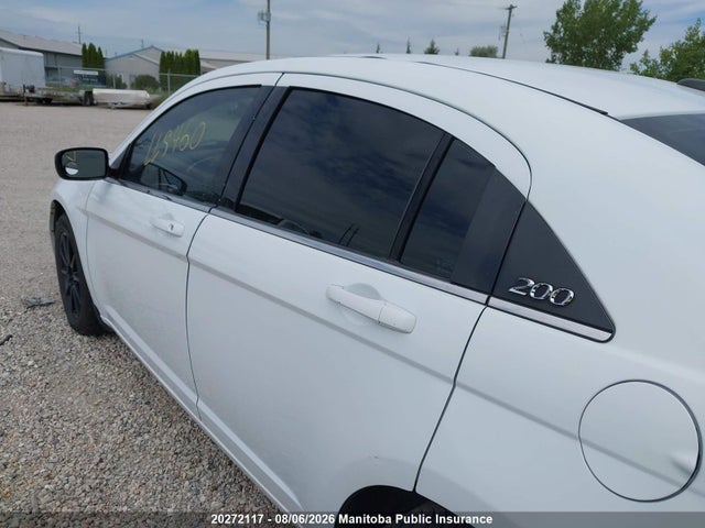 Chrysler 200 LX 2014 1C3CCBAB9EN191139 Image 14