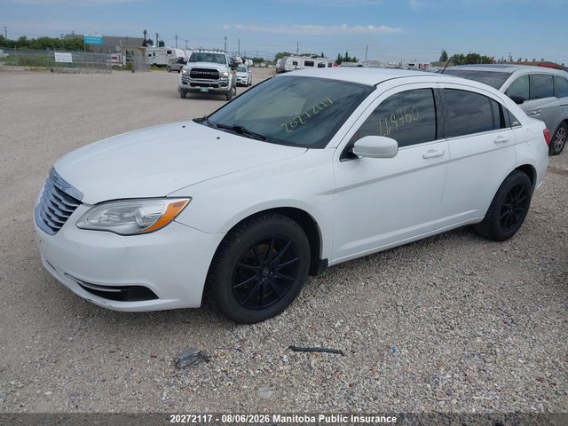 Chrysler 200 LX 2014 1C3CCBAB9EN191139 Image 2