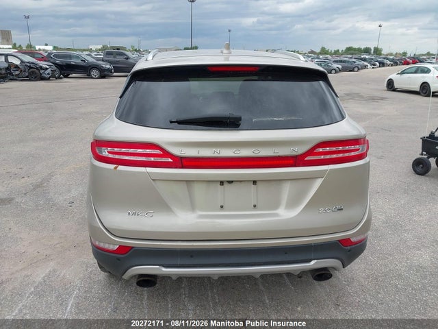 20272171 :رقم المزاد ، 5LMCJ2A93FUJ34952 vin ، 2015 Lincoln Mkc مزاد بيع