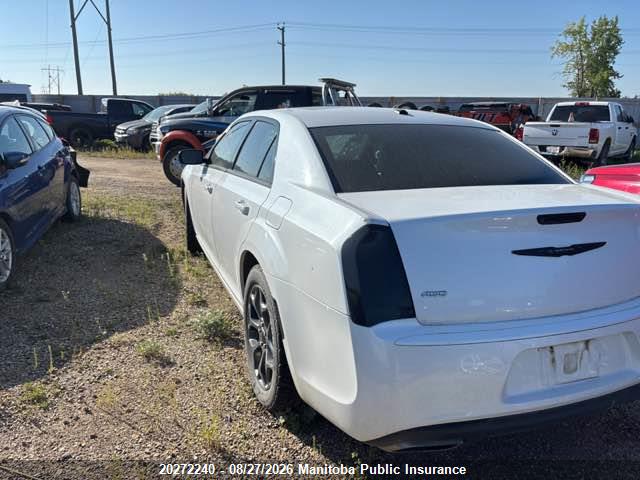 20272240 :رقم المزاد ، 2C3CCAGG6FH815700 vin ، 2015 Chrysler 300 S مزاد بيع
