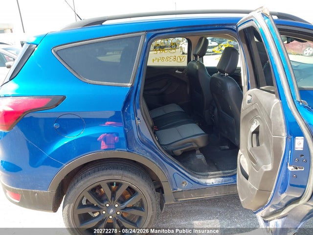 1FMCU9J92KUB38844 Ford Escape Titanium