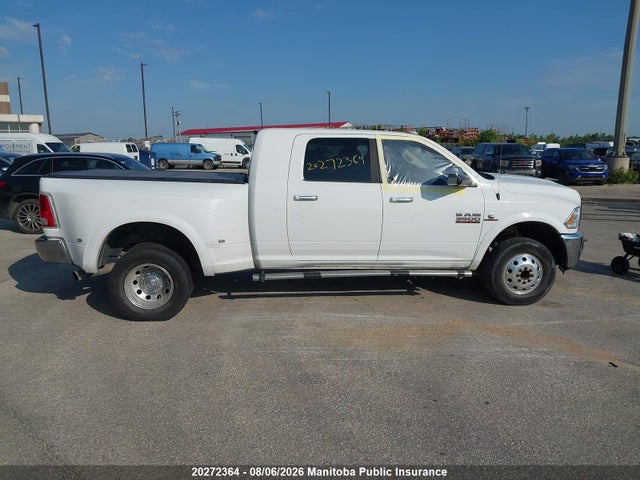 Dodge Ram 3500 Laramie Mega Cab 2015 3C63RRML3FG506641 Image 14
