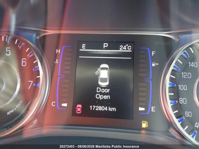 Продаж на аукціоні авто 2015 Chrysler 200 Limited V6, vin: 1C3CCCAG6FN736863, номер лоту: 20272403