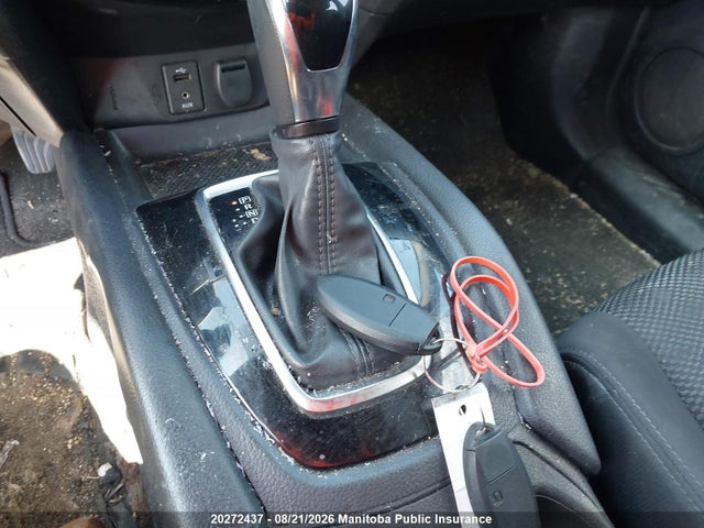 JN1BJ1CPXJW107868 Nissan Qashqai Sv