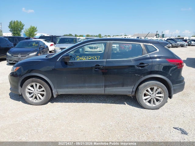 JN1BJ1CPXJW107868 Nissan Qashqai Sv