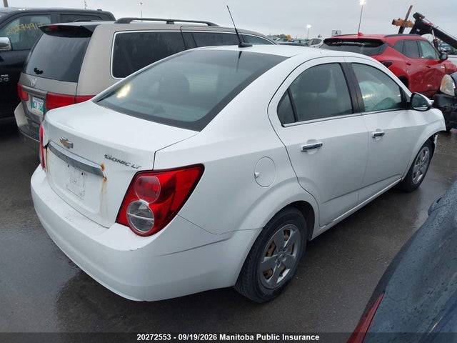 Chevrolet SONIC LS 2014 1G1JC5EH8E4190128 Image 4