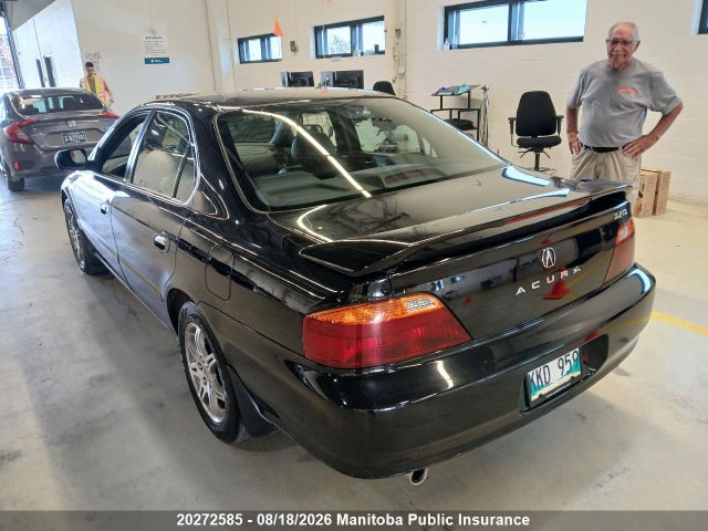 20272585 :رقم المزاد ، 19UUA5647XA804159 vin ، 1999 Acura 3.2 Tl مزاد بيع