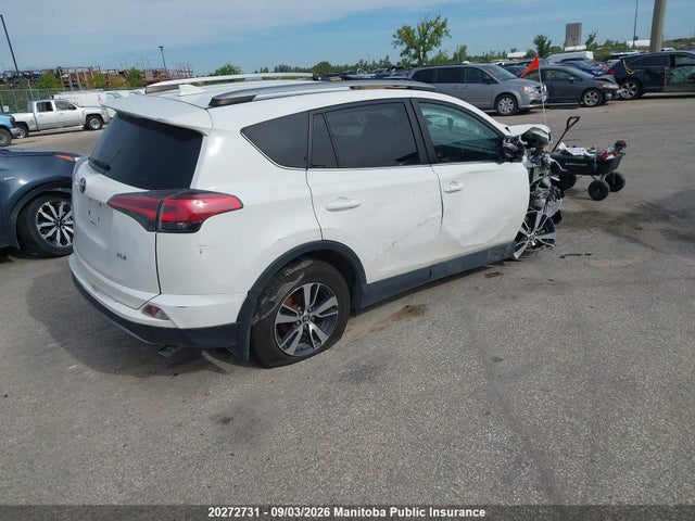 20272731 :رقم المزاد ، 2T3WFREV6JW456230 vin ، 2018 Toyota Rav4 Xle مزاد بيع