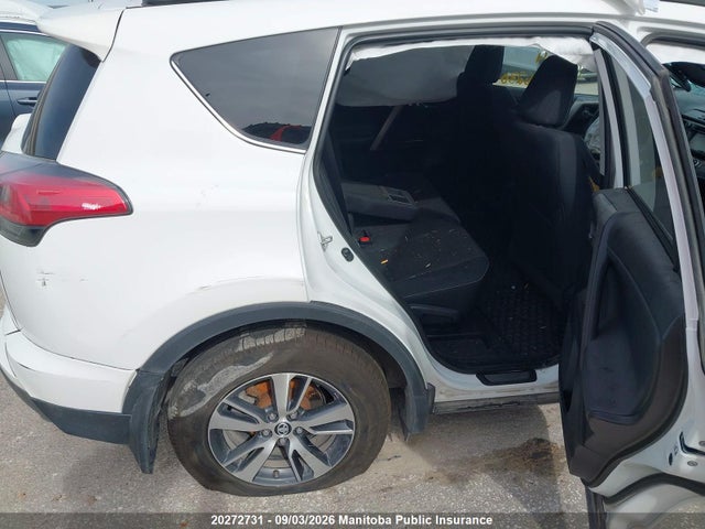 20272731 :رقم المزاد ، 2T3WFREV6JW456230 vin ، 2018 Toyota Rav4 Xle مزاد بيع