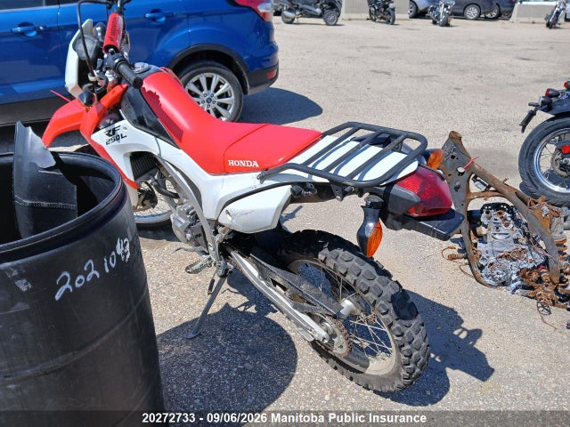 2015 Honda Crf 250l მანქანა იყიდება აუქციონზე, vin: MLHMD3829F5200297, აუქციონის ნომერი: 20272733