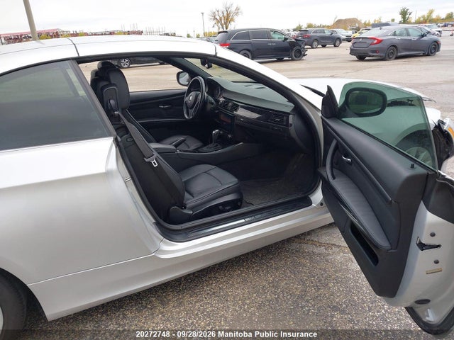2011 Bmw 328i Cabriolet მანქანა იყიდება აუქციონზე, vin: WBADW3C59BE537574, აუქციონის ნომერი: 20272748