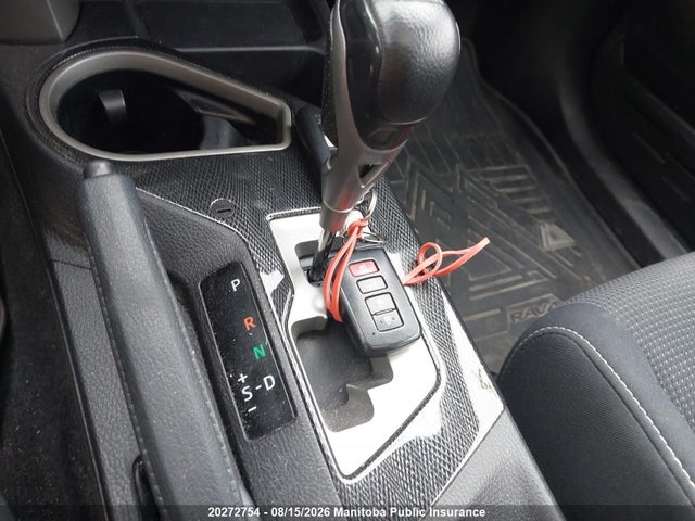 Продажа на аукционе авто 2018 Toyota Rav4 Xle, vin: 2T3RFREV1JW830319, номер лота: 20272754