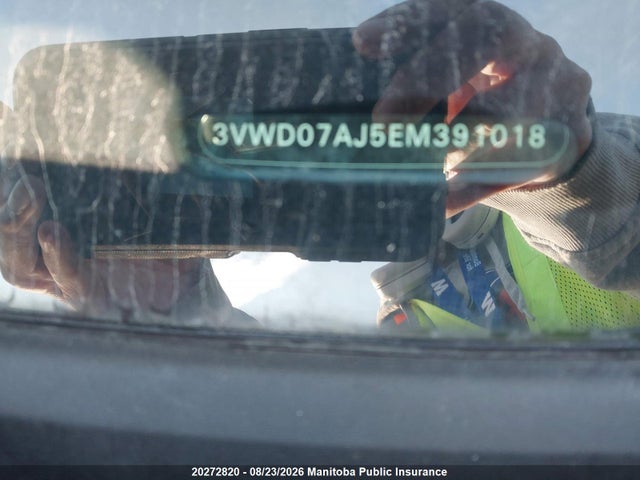 3VWD07AJ5EM391018 Volkswagen Jetta 1.8 Tsi