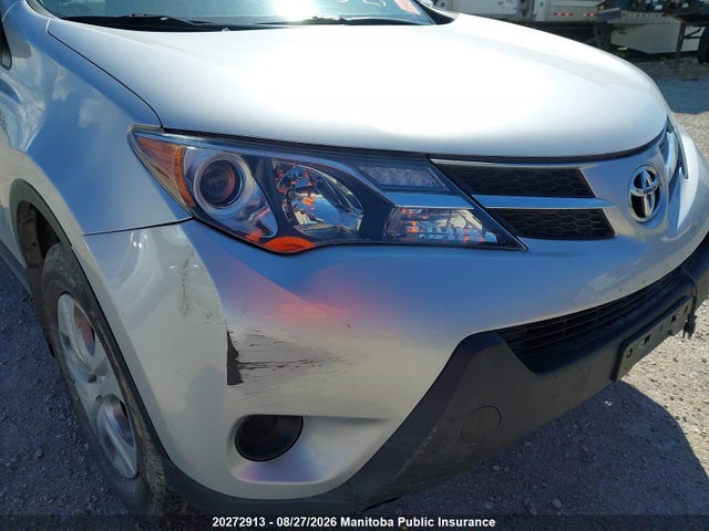 2T3ZFREV1EW074108 Toyota RAV4 LE