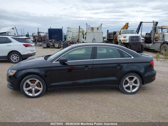 20272935 :رقم المزاد ، WAUACRFF7F1028325 vin ، 2015 Audi A3 1.8t مزاد بيع