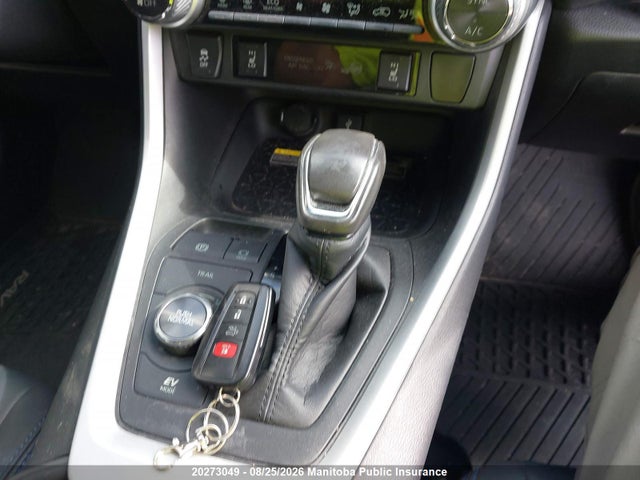 2T3RWRFV8MW123267 Toyota Rav4 Xse Hybrid