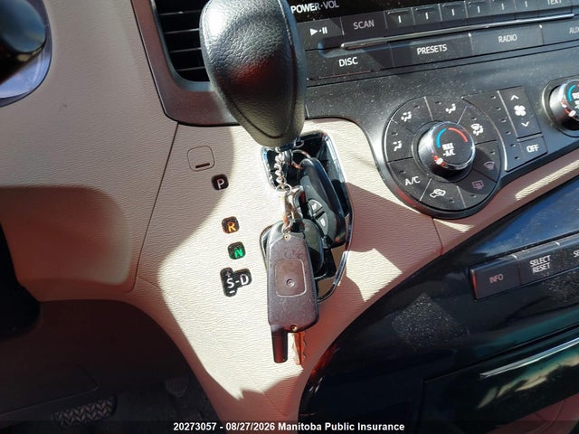 20273057 :رقم المزاد ، 5TDKK3DC2CS218001 vin ، 2012 Toyota Sienna Se V6 مزاد بيع