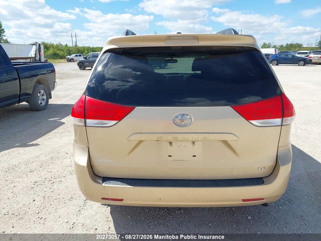20273057 :رقم المزاد ، 5TDKK3DC2CS218001 vin ، 2012 Toyota Sienna Se V6 مزاد بيع
