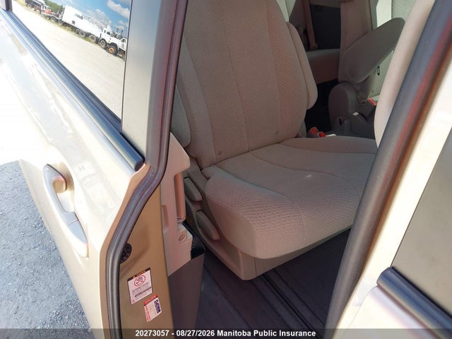 20273057 :رقم المزاد ، 5TDKK3DC2CS218001 vin ، 2012 Toyota Sienna Se V6 مزاد بيع
