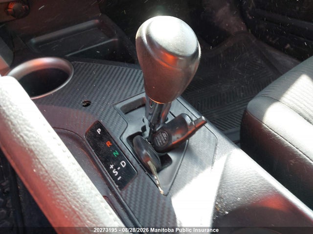 2T3BFREV9EW137604 Toyota RAV4 LE