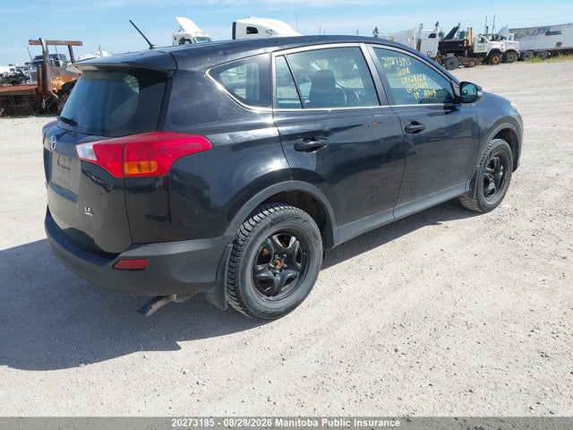 2T3BFREV9EW137604 Toyota RAV4 LE
