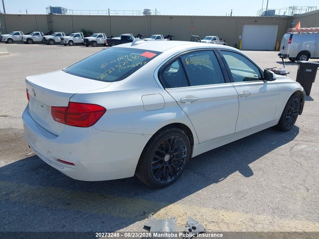 BMW 330i Xdrive 2017 WBA8D9C36HA011590 Image 4