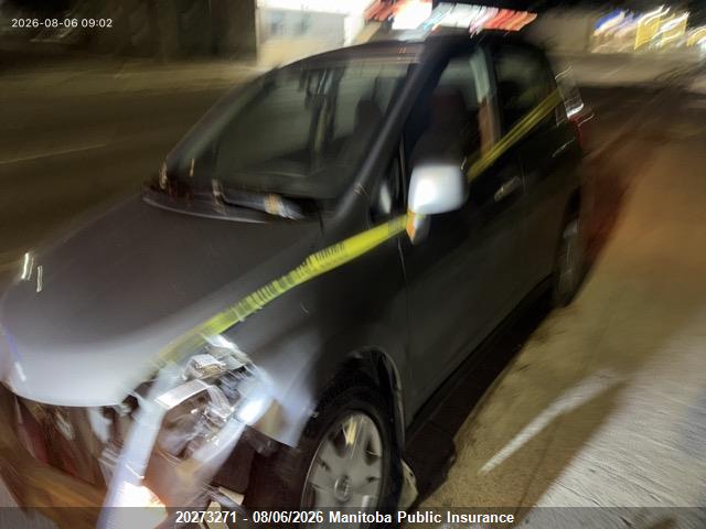 20273271 :رقم المزاد ، 3N1BC1CP4AL352066 vin ، 2010 Nissan Versa 1.8 S مزاد بيع
