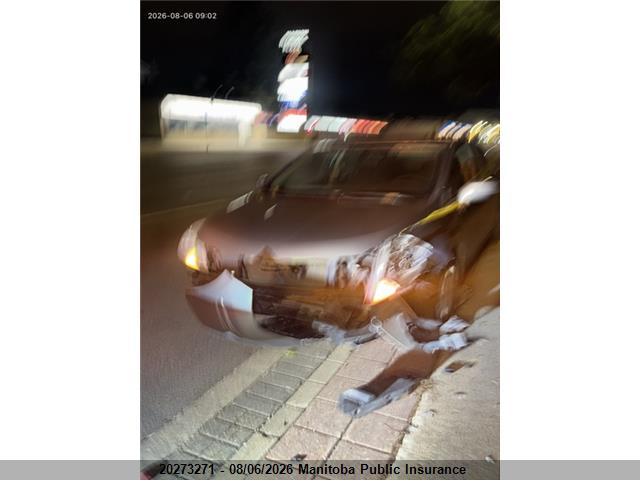 20273271 :رقم المزاد ، 3N1BC1CP4AL352066 vin ، 2010 Nissan Versa 1.8 S مزاد بيع
