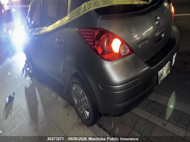 20273271 :رقم المزاد ، 3N1BC1CP4AL352066 vin ، 2010 Nissan Versa 1.8 S مزاد بيع