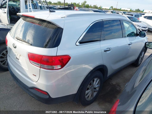 KIA SORENTO LX 2018 5XYPGDA39JG383149 Image 4