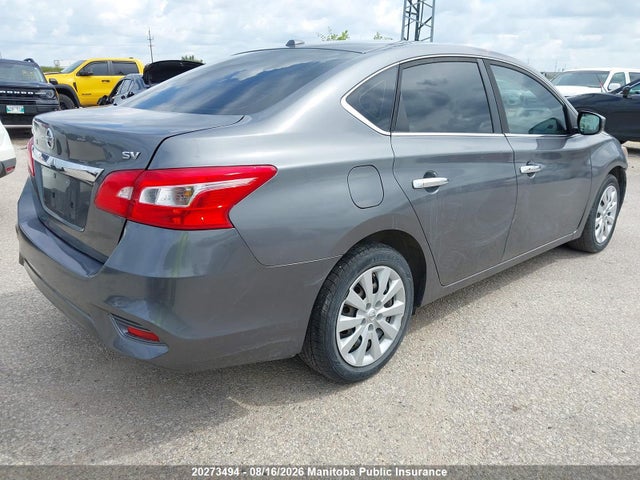 Продажа на аукционе авто 2017 Nissan Sentra 1.8 S, vin: 3N1AB7AP2HL667611, номер лота: 20273494