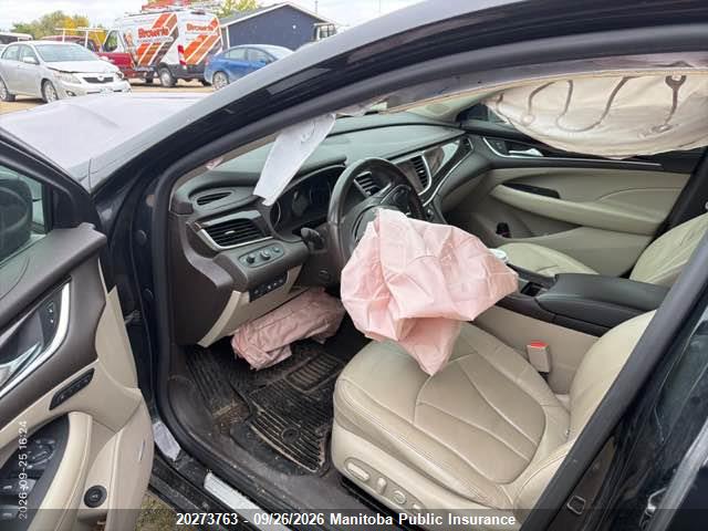 20273763 :رقم المزاد ، 1G4ZR5SS4HU138133 vin ، 2017 Buick Lacrosse V6 مزاد بيع