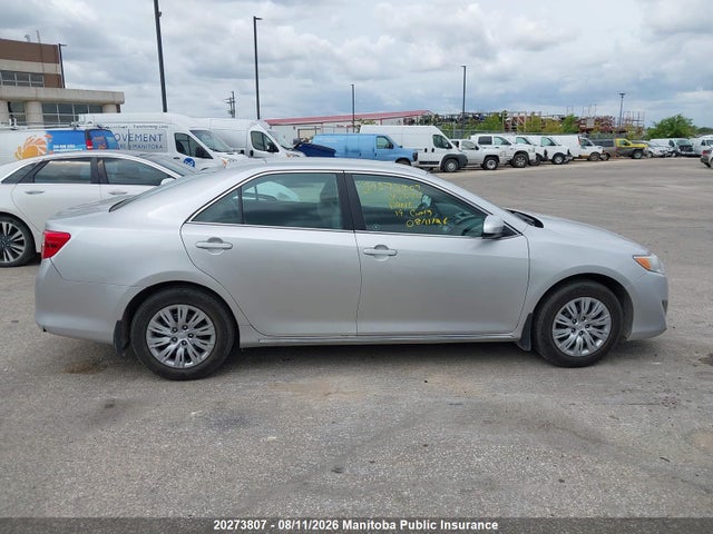 20273807 :رقم المزاد ، 4T1BF1FK6EU372816 vin ، 2014 Toyota Camry Le مزاد بيع