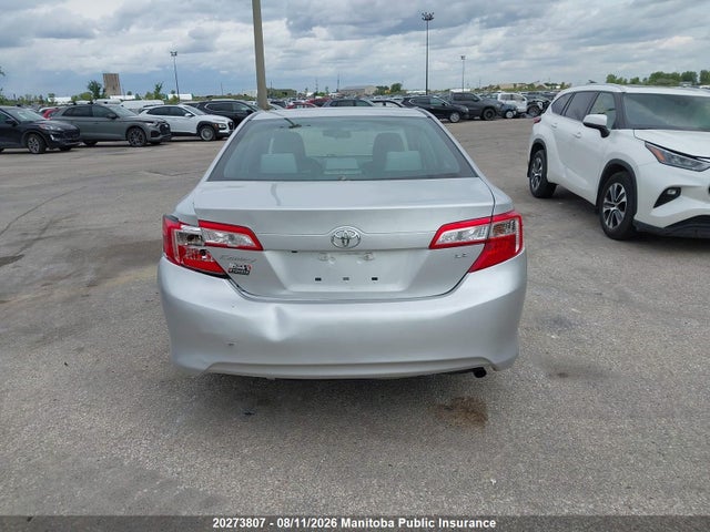 20273807 :رقم المزاد ، 4T1BF1FK6EU372816 vin ، 2014 Toyota Camry Le مزاد بيع