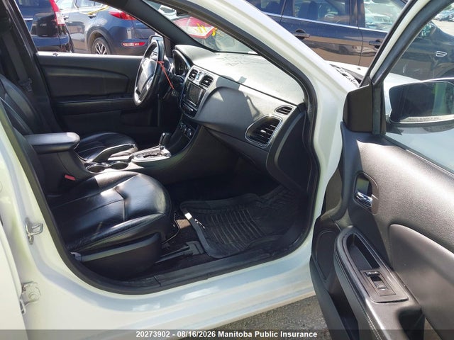 Chrysler 200 Limited V6 2014 1C3CCBCG2EN229268 Image 5